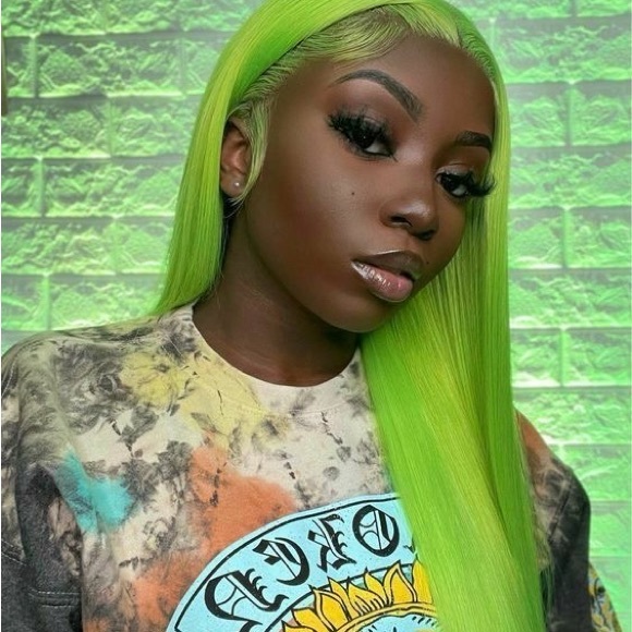 💫 24” GREEN STRAIGHT LACE FRONT WIG *NEW*